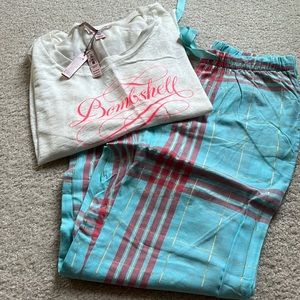 Victoria’s Secret 2-piece pajama set